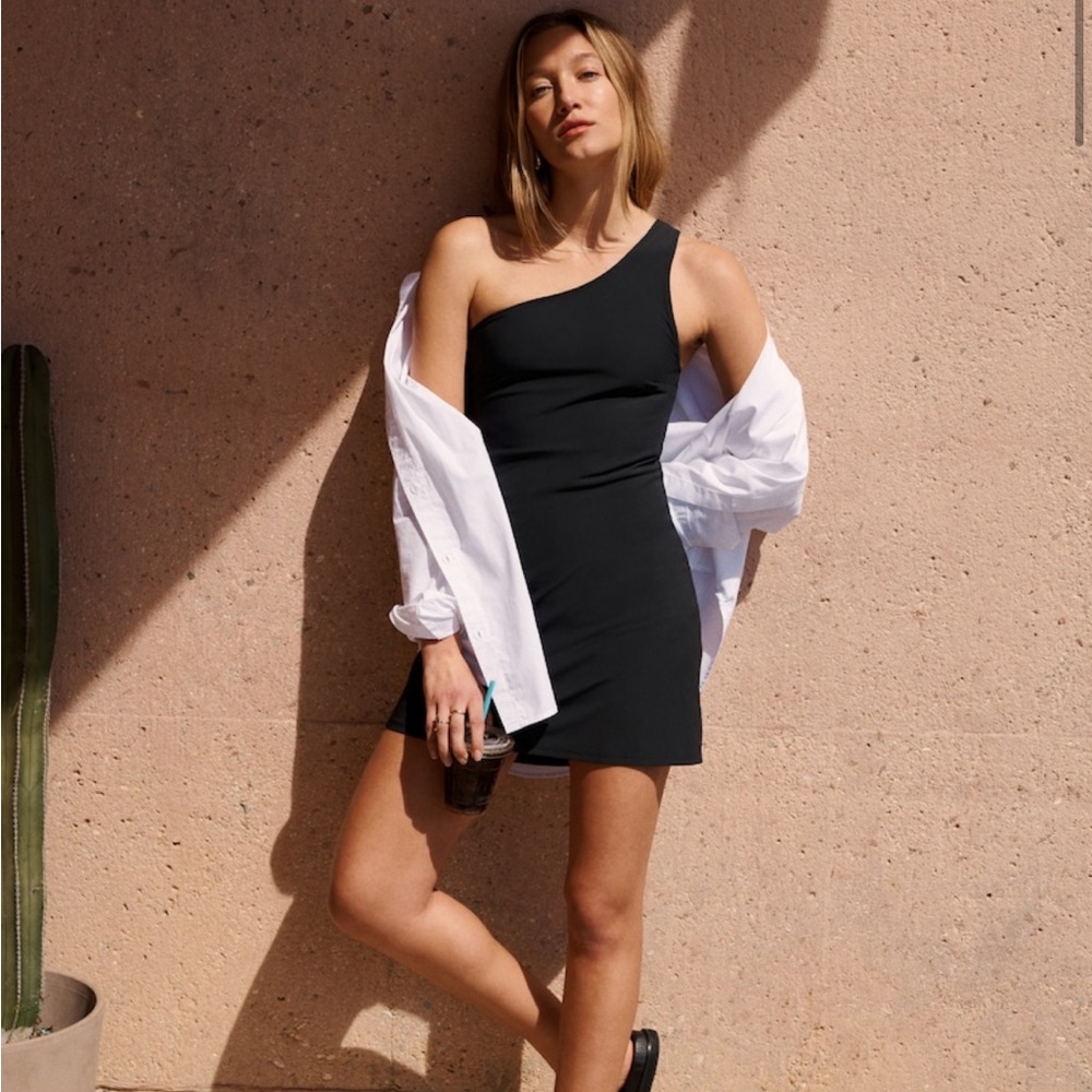 Abercrombie & Fitch Black One-Shoulder Active Dress